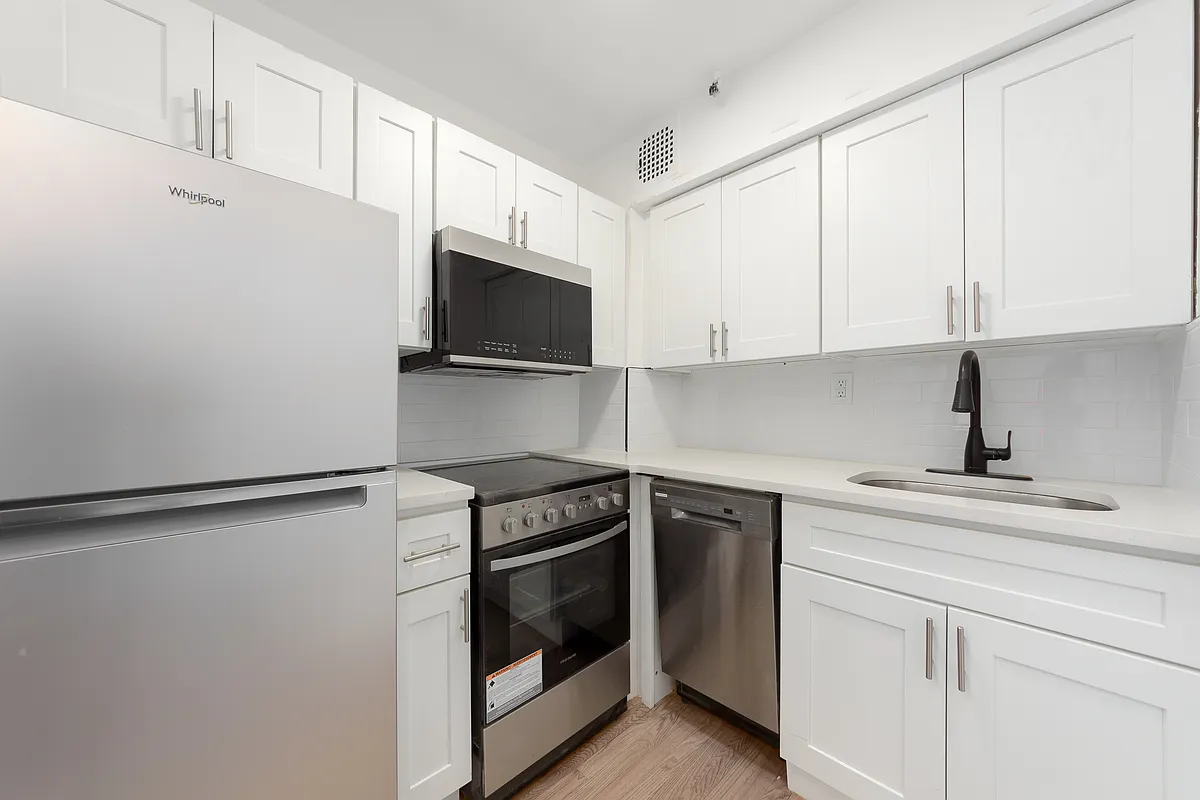 Entire apartment in Gramercy, Manhattan — photo 7 of 9