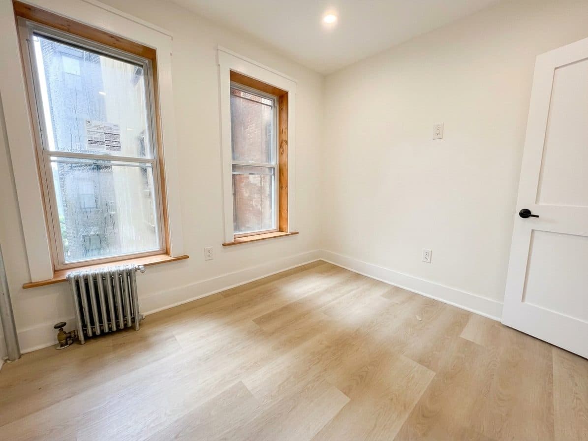 Entire apartment in East Village, Manhattan — photo 4 of 8