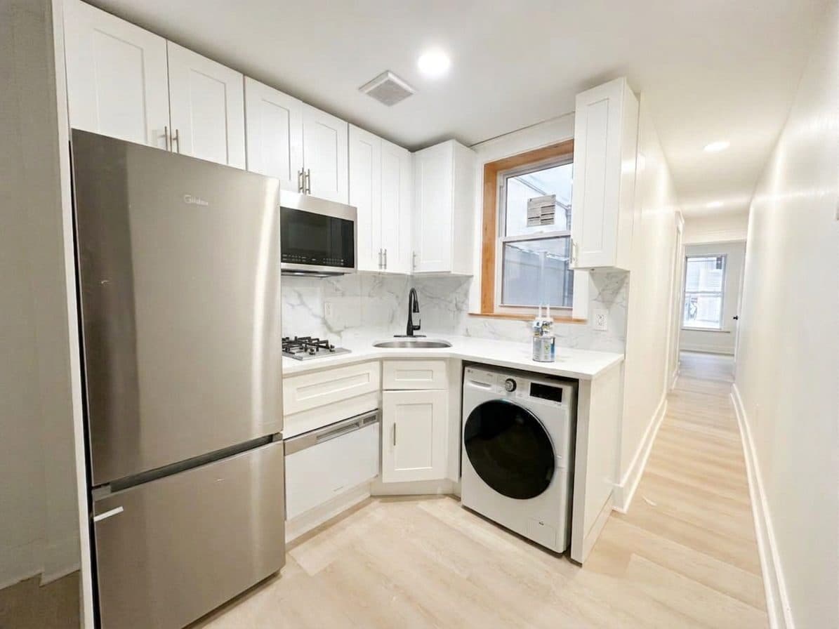 Entire apartment in East Village, Manhattan — photo 8 of 8
