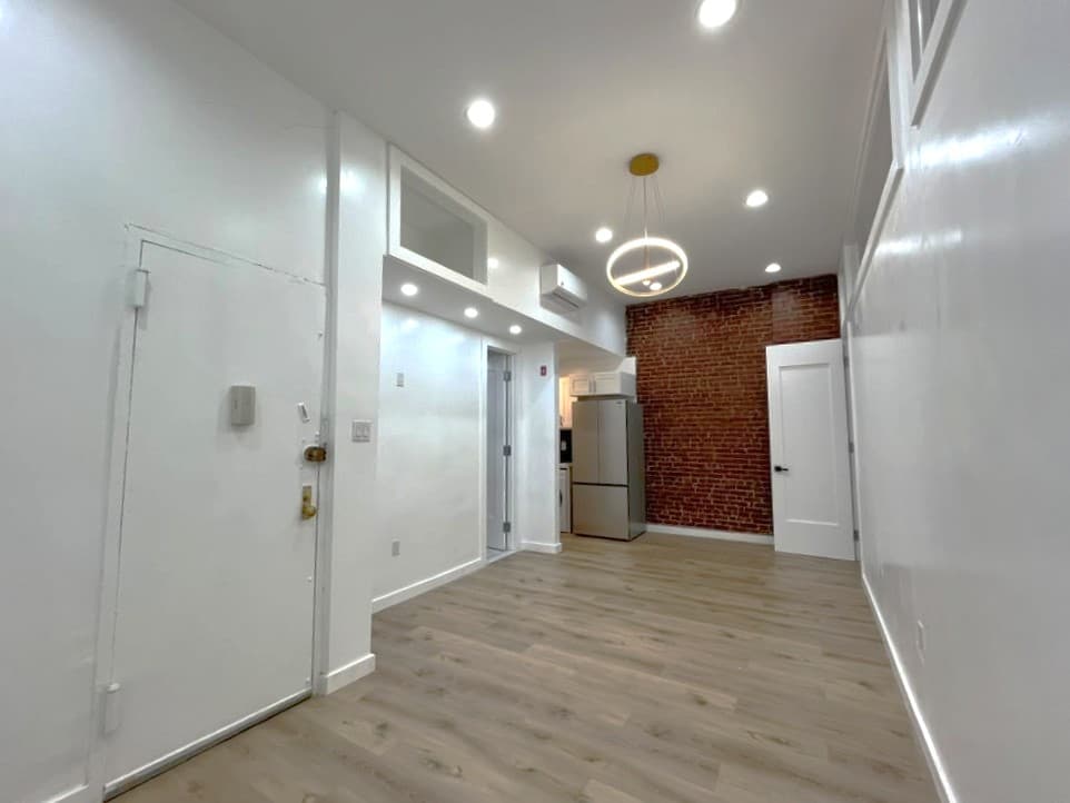 Entire apartment in Upper West Side, Manhattan — photo 1 of 7
