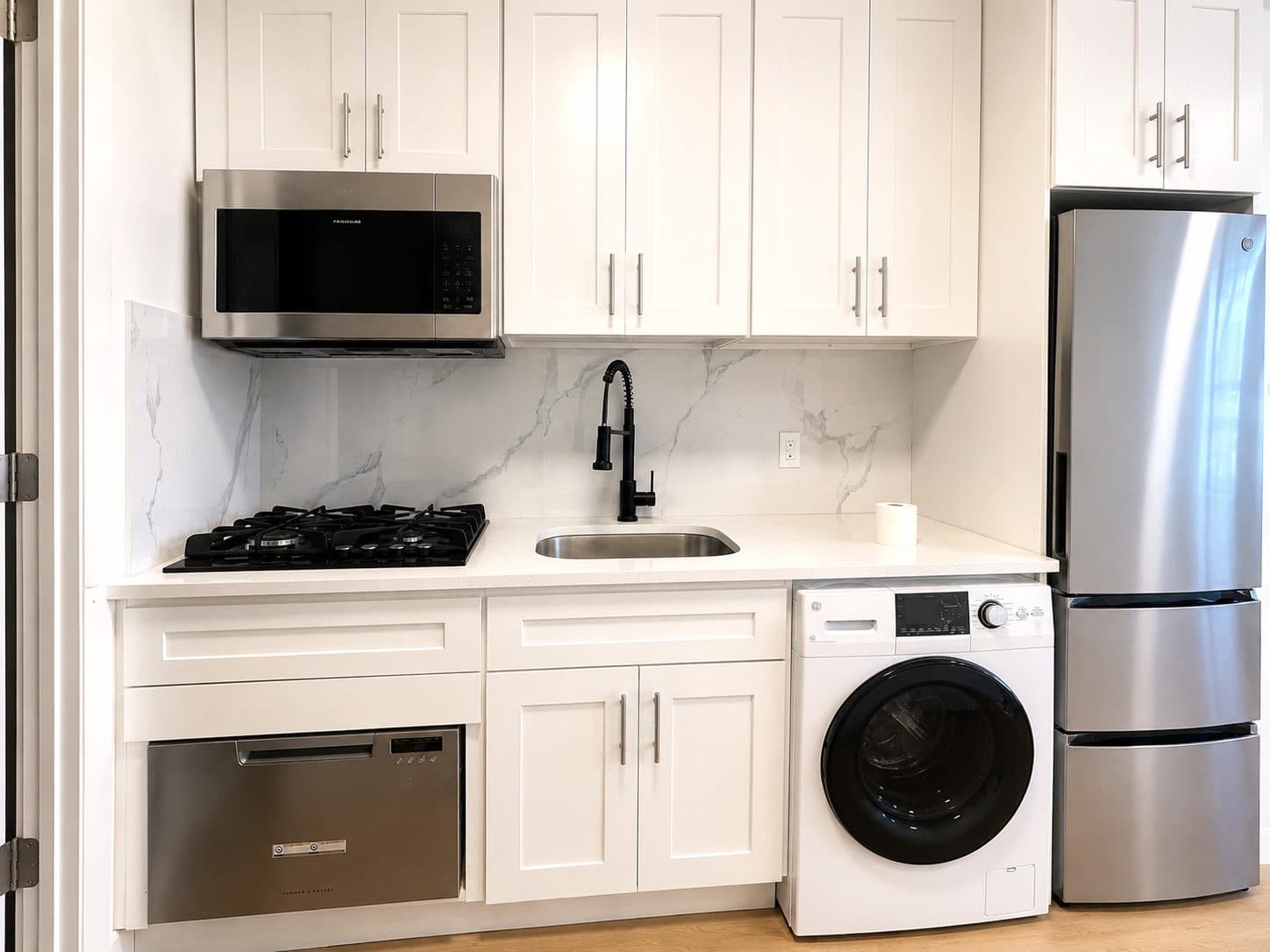 Entire apartment in Chelsea, Manhattan — photo 3 of 5